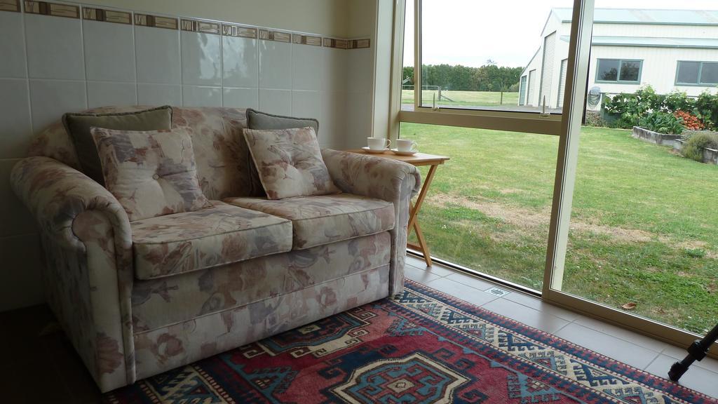 Country House B&B Waimate North ภายนอก รูปภาพ